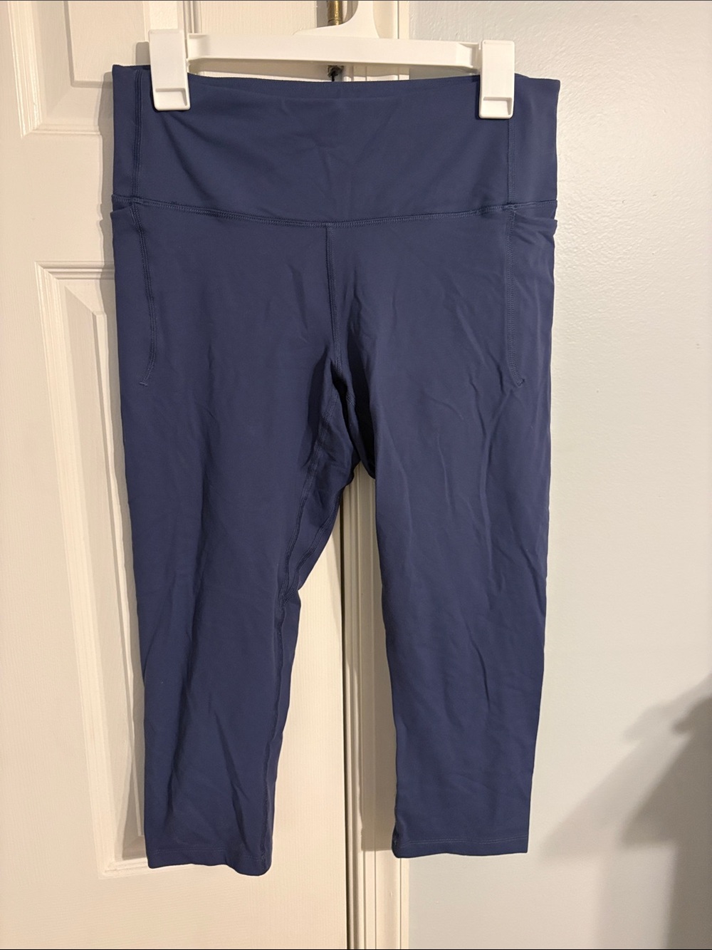 Under Armour Women's Deep Blue Cropped Leggings